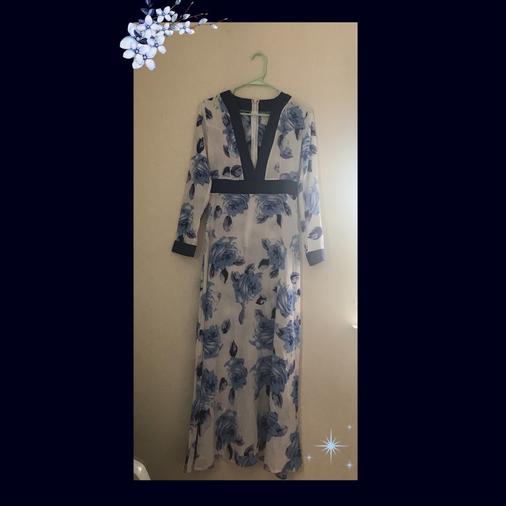 Long sleeve floral dress💙